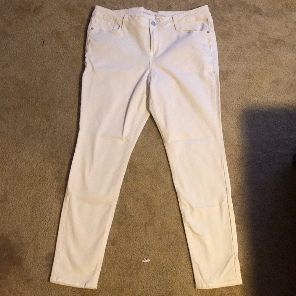 White skinny jeans